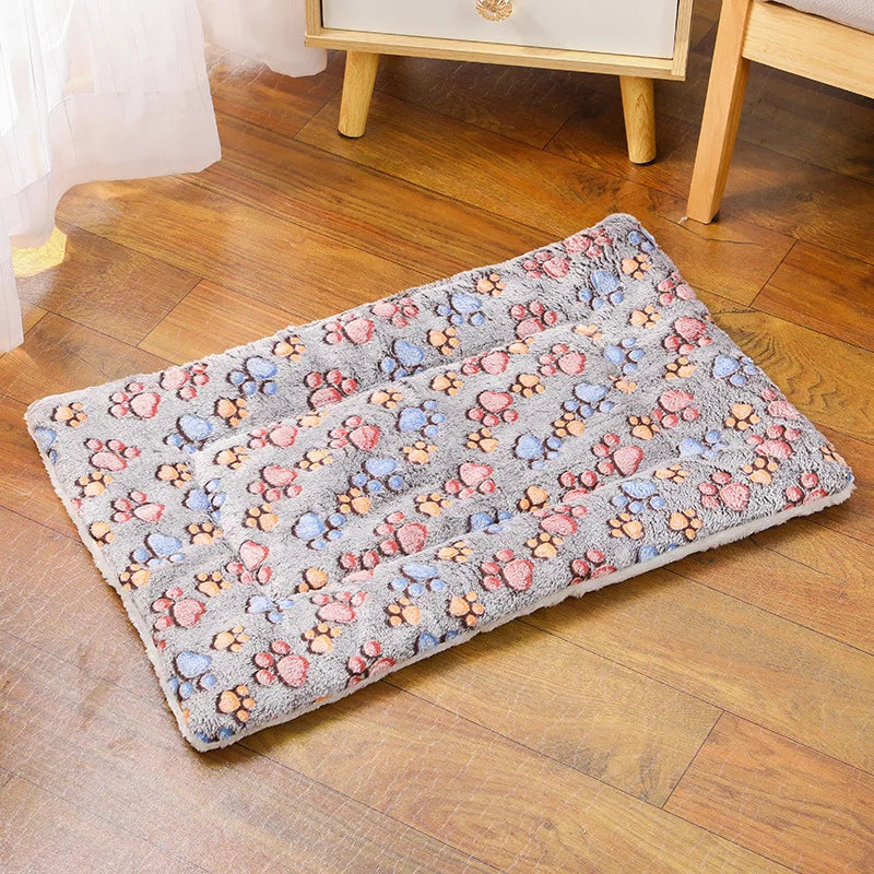 1Pcthickened Comfortable Warm Small Cat Sleeping Cushion Skin-Friendly Cute Winter Medium Dog Sofa Mat for Puppy Bed Accessories